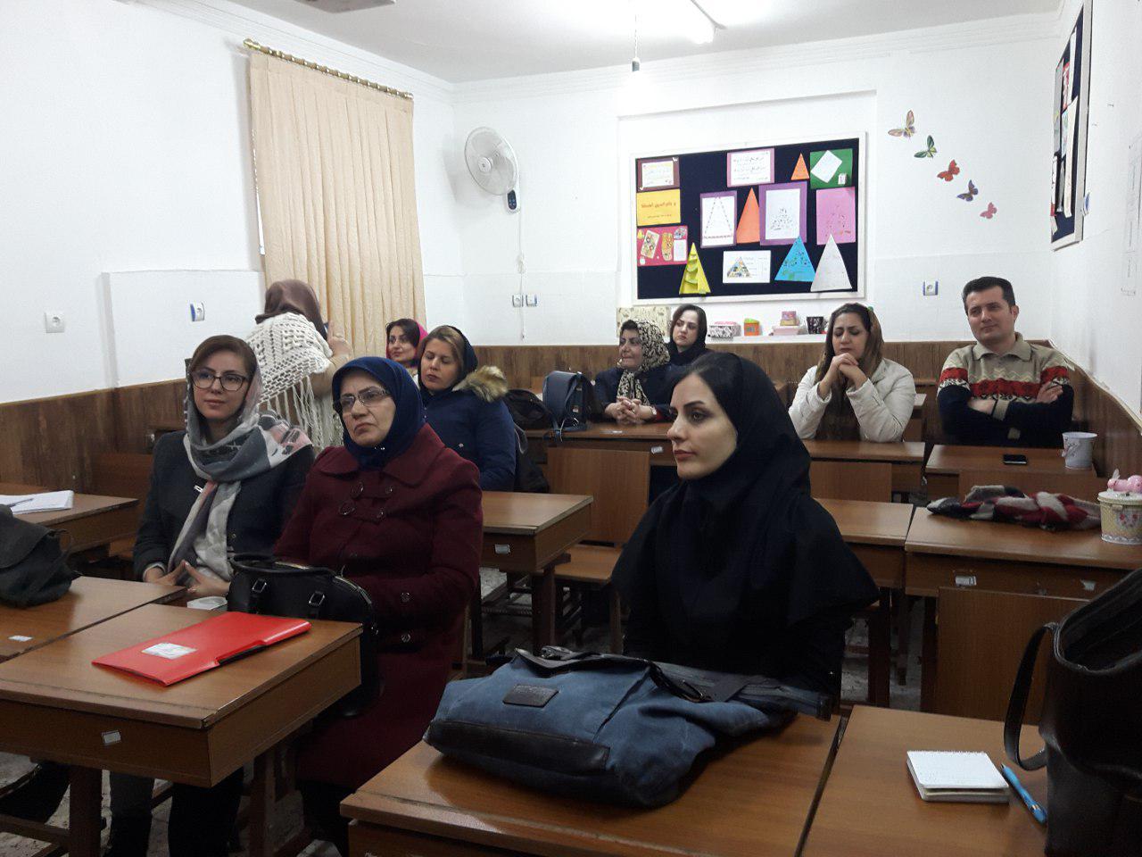 جلسه آموزش خانواده با حضور دکتر یحیی پور